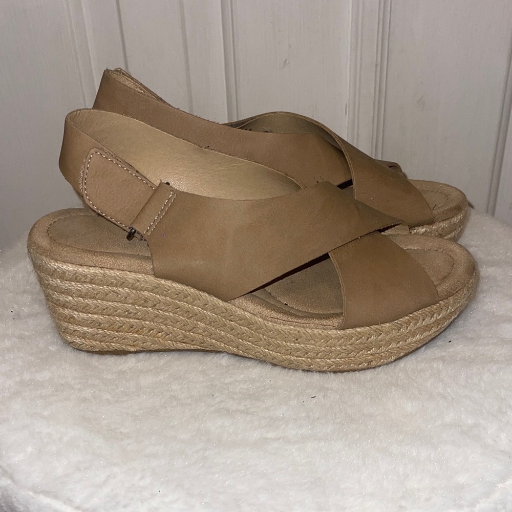 Delicious Tan Wedge Sandals